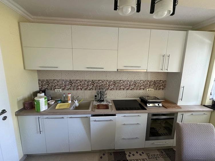 Apartament cu 3 camere decomandat, mobilat în Spitalul Județean