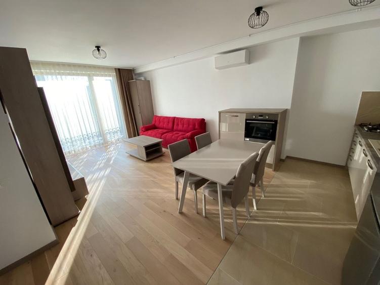 Apartament cu 3 camere decomandat în Take Ionescu