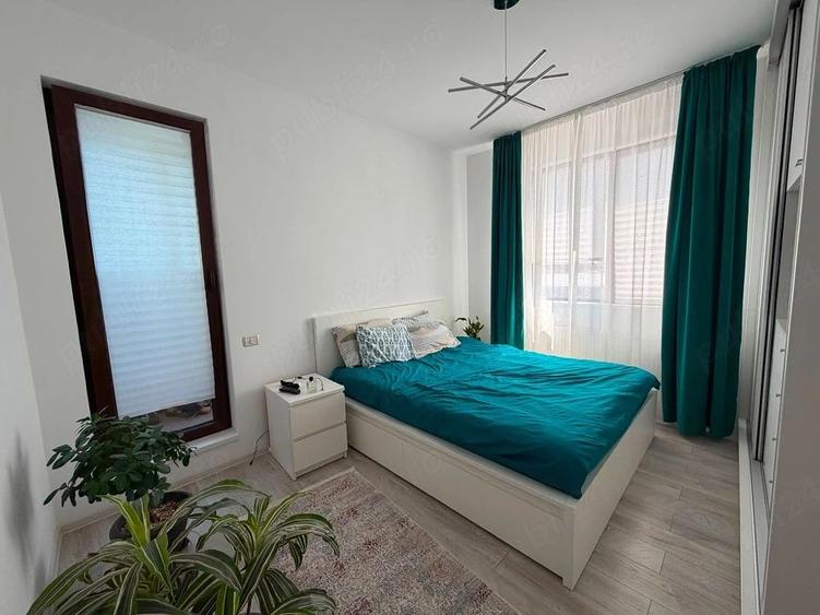 Apartament cu 4 camere decomandat în Exterior Vest
