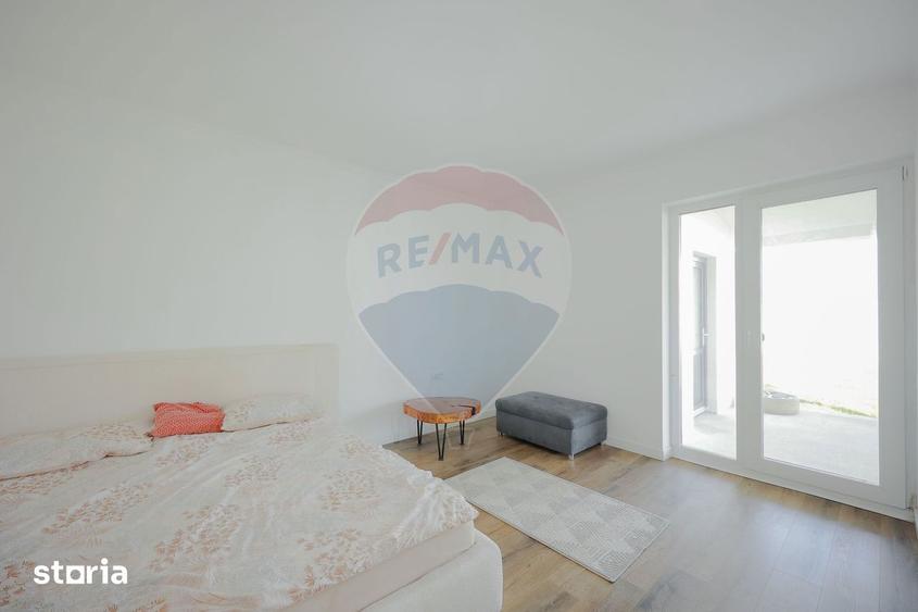 Casă cu 4 camere cu Teren 500 Mp în Sântandrei