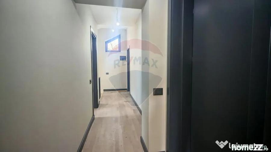 Casă cu 4 camere cu Teren 563 Mp în Corbeanca