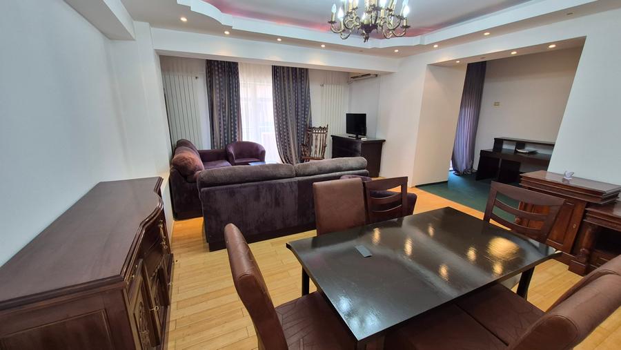Apartament cu 3 camere decomandat în Unirii