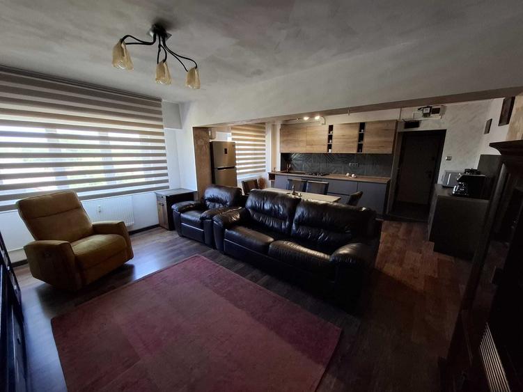 Apartament cu 4 camere în Dacia