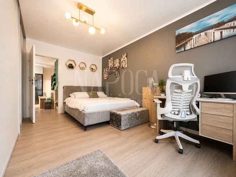 Apartament cu 3 camere semidecomandat în Florești