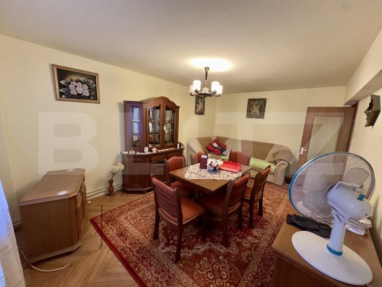 Apartament cu 3 camere decomandat, mobilat în Cugir