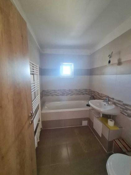 Apartament cu 2 camere semidecomandat în Grigorescu