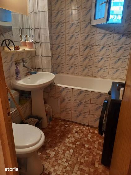 Apartament cu 3 camere în Rahova