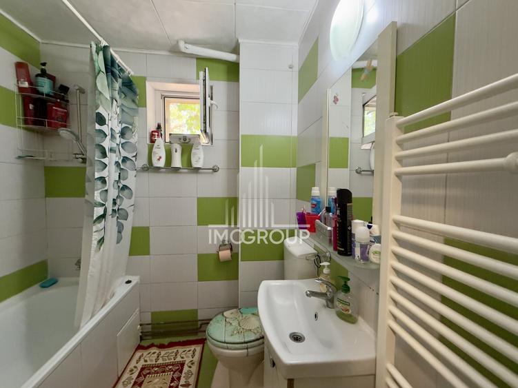Apartament cu 3 camere semidecomandat, mobilat în Gheorgheni