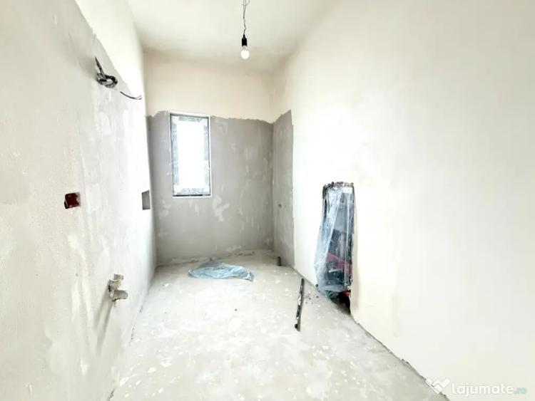 Casă cu 4 camere cu Teren 350 Mp în Giarmata