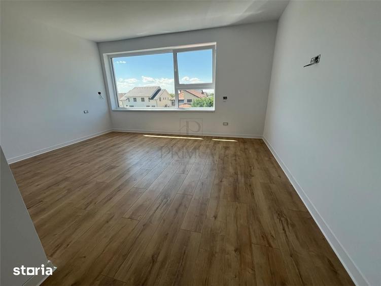 Apartament cu 4 camere decomandat în Dumbrăvița