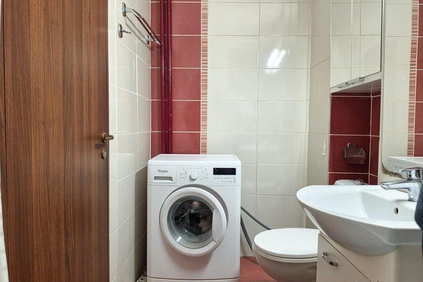 Apartament cu 2 camere decomandat în Spitalul Județean