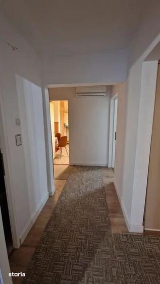 Apartament cu 3 camere decomandat în Micro 16