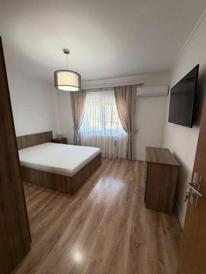 Garsonieră decomandată în Decebal