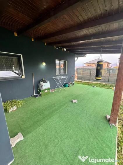 Casă cu 4 camere cu Teren 720 Mp în Satu Nou de Sus