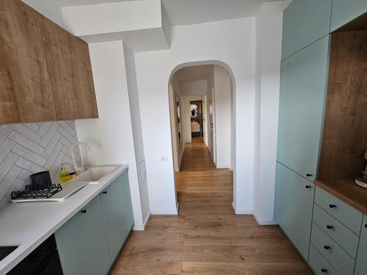 Apartament cu 3 camere semidecomandat în Națiunile Unite