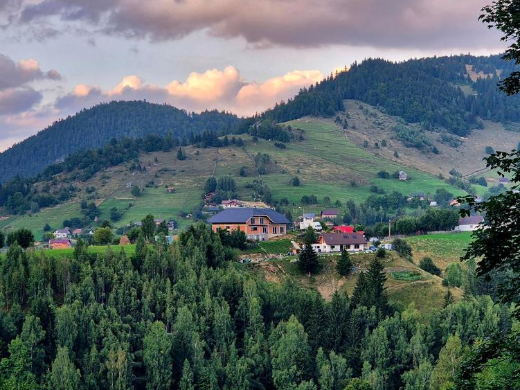 Teren agricol extravilan de 8635 mp, în Peștera