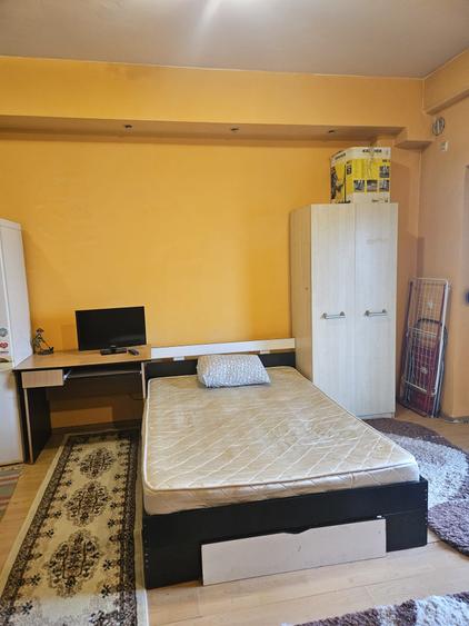 Garsonieră semidecomandată, mobilată în Gării