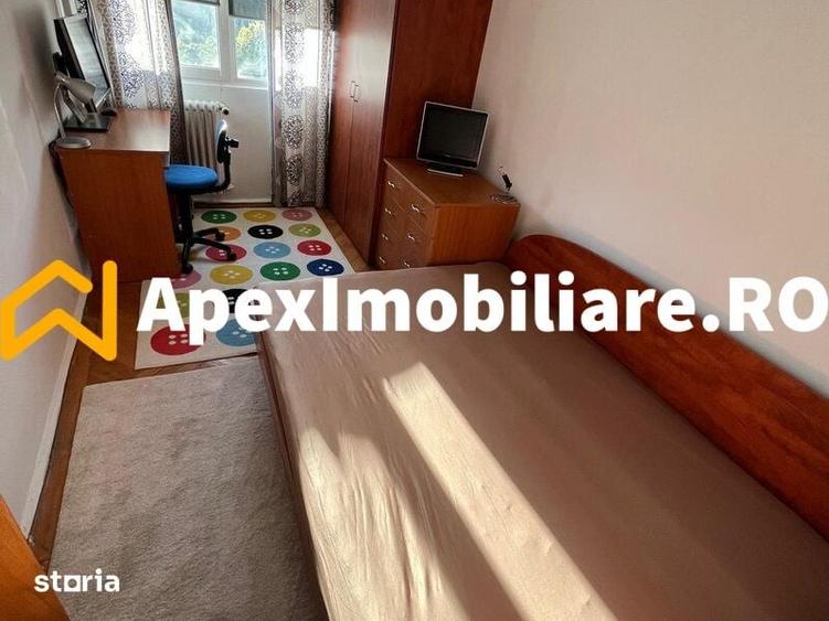 Apartament cu 3 camere decomandat în Titan