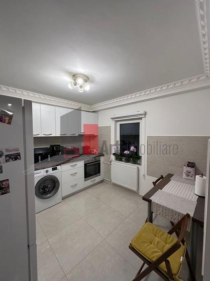 Garsonieră decomandată în Decebal