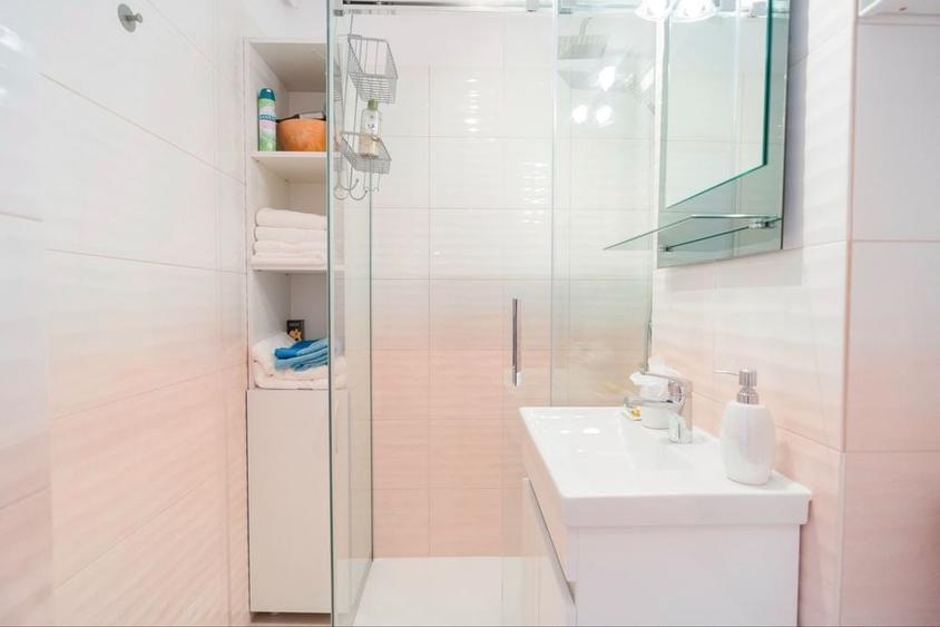 Apartament 2 camere decomandat Zona Centrala , complet utilat , recent renovat, balcon - de inchiriat imediat septembrie - 2