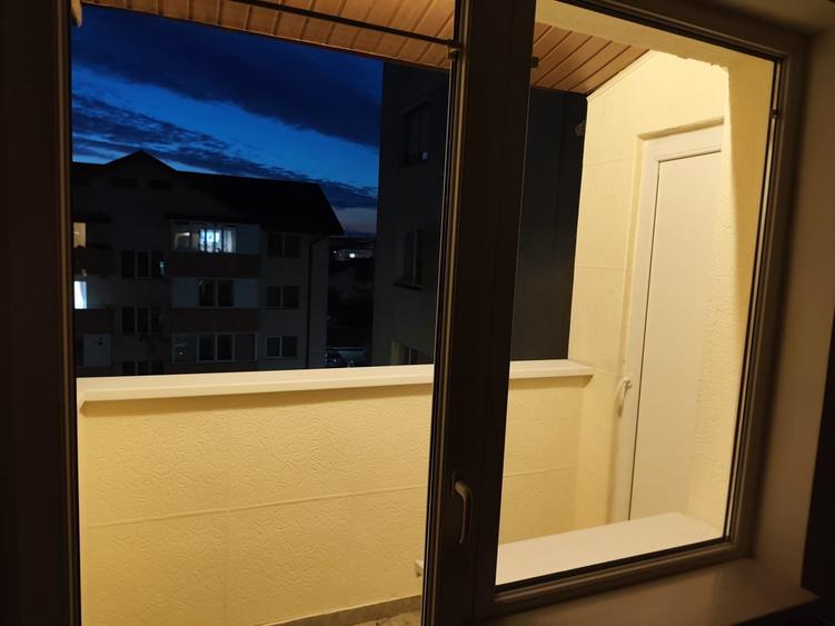 Apartament cu 4 camere decomandat, mobilat în Florești