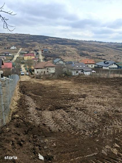 Teren de 551 mp, în Aroneanu