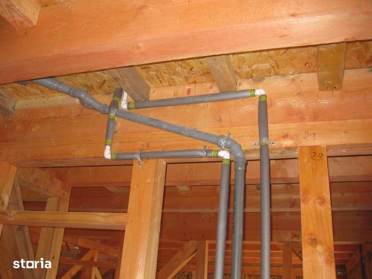 Casă cu 5 camere cu Teren 520 Mp în Tărtășești