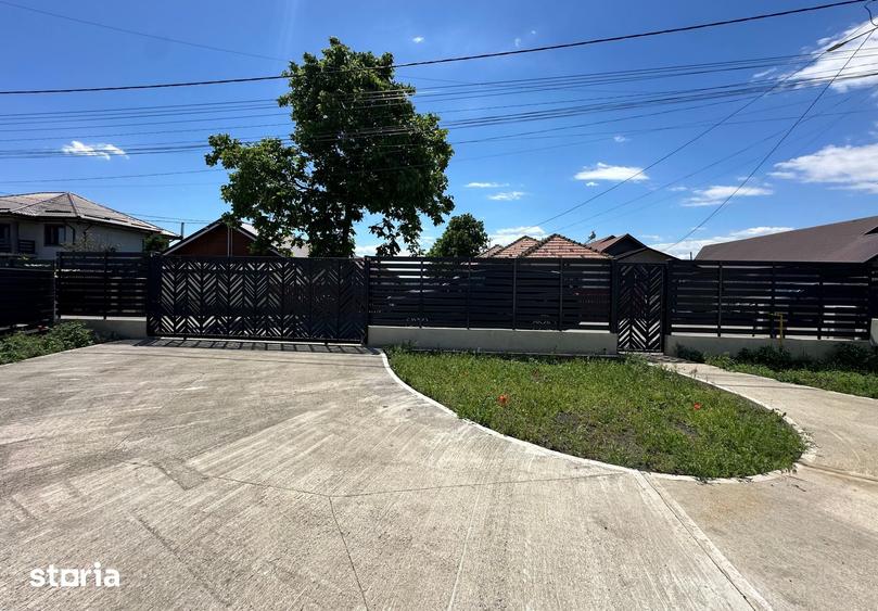 Casă cu 5 camere cu Teren 500 Mp în Mărăcineni
