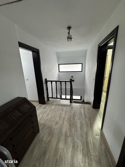 Casă cu 8 camere cu Teren 1200 Mp în Merei