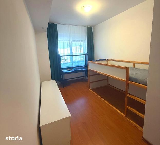 Apartament cu 3 camere în Sisești