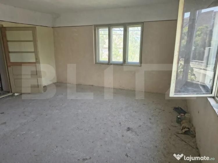 Casă cu 2 camere cu Teren 1200 Mp în Nord