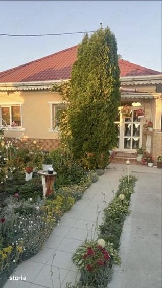Casă cu 3 camere cu Teren 100 Mp în Secu