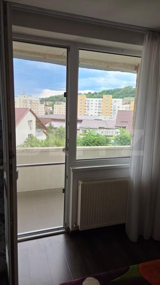 Apartament cu 3 camere decomandat, mobilat în Ultracentral
