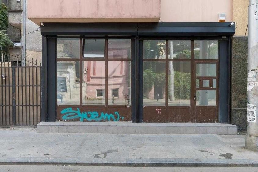 Spațiu comercial, de 50 mp, în Lizeanu