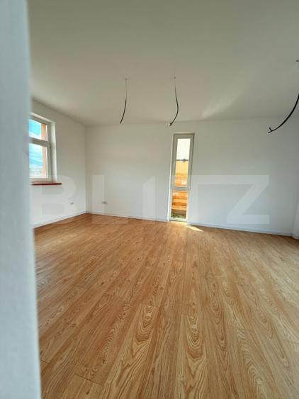 Duplex cu 4 camere cu Canalizare în Stupini