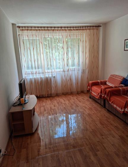 Apartament cu 2 camere semidecomandat în Titan
