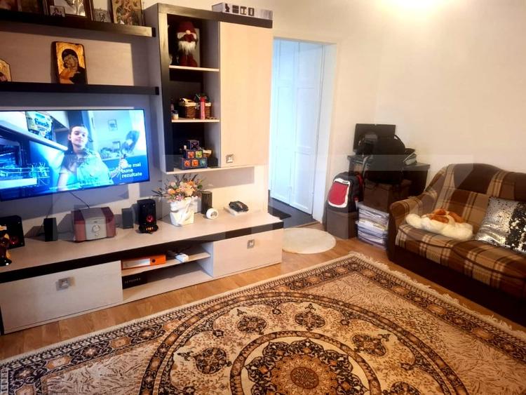 Apartament de vanzare, 58 mp, zona Gaesti - str. Cuza Voda - 4