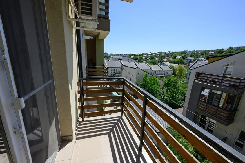 Apartament cu 3 camere decomandat, mobilat în Rediu