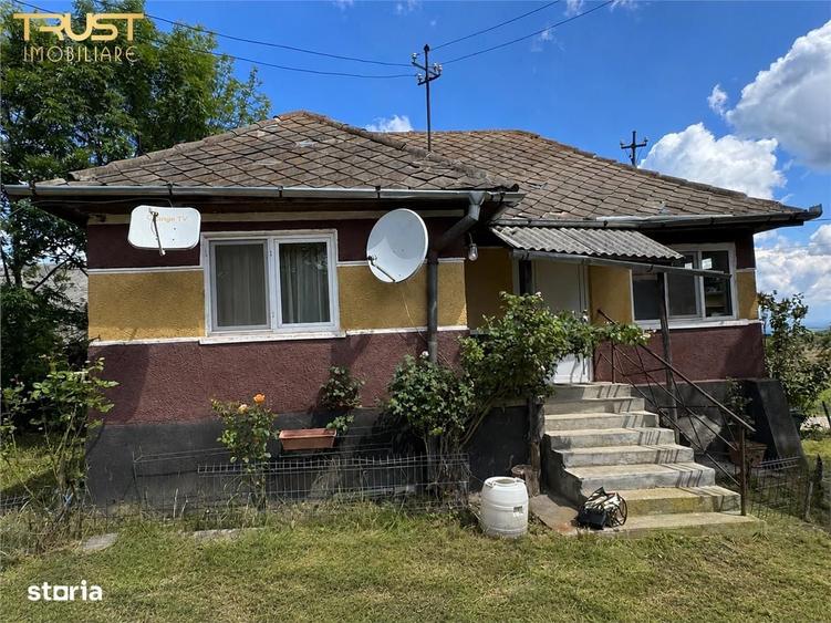 Casă cu 4 camere în Dângău Mare