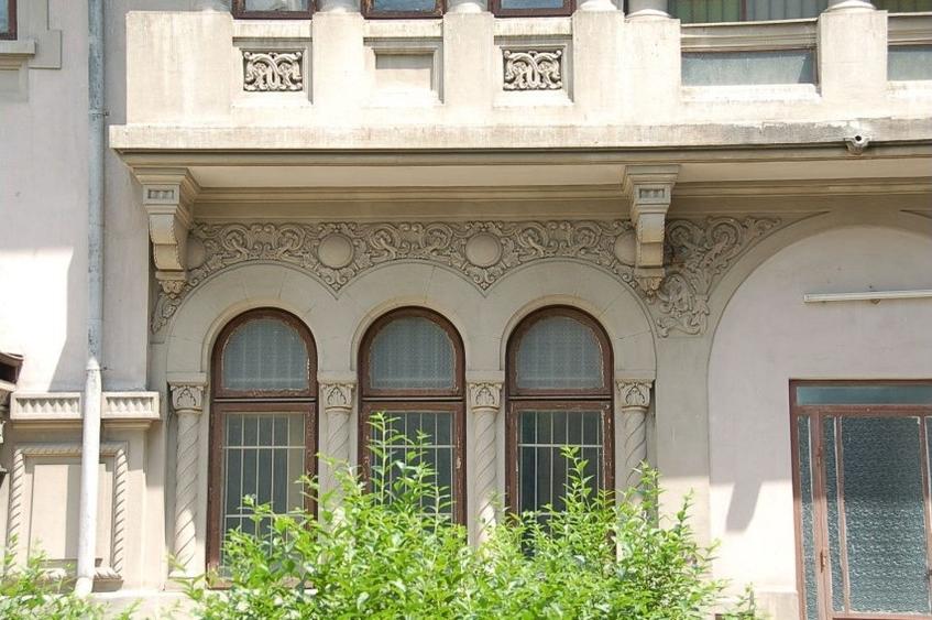 Casă cu 15 camere cu Garaj în Universitate