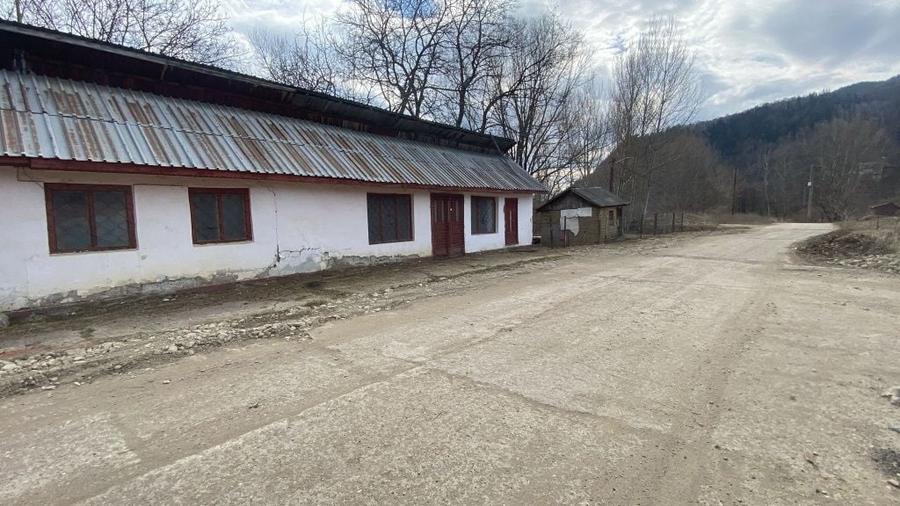 Spațiu comercial, de 800 mp, în Central