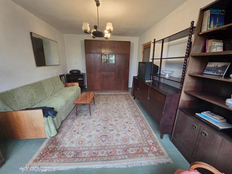 Apartament cu 2 camere decomandat în 1 Decembrie 1918