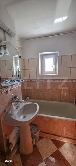 Apartament cu 3 camere decomandat în Mihai Bravu