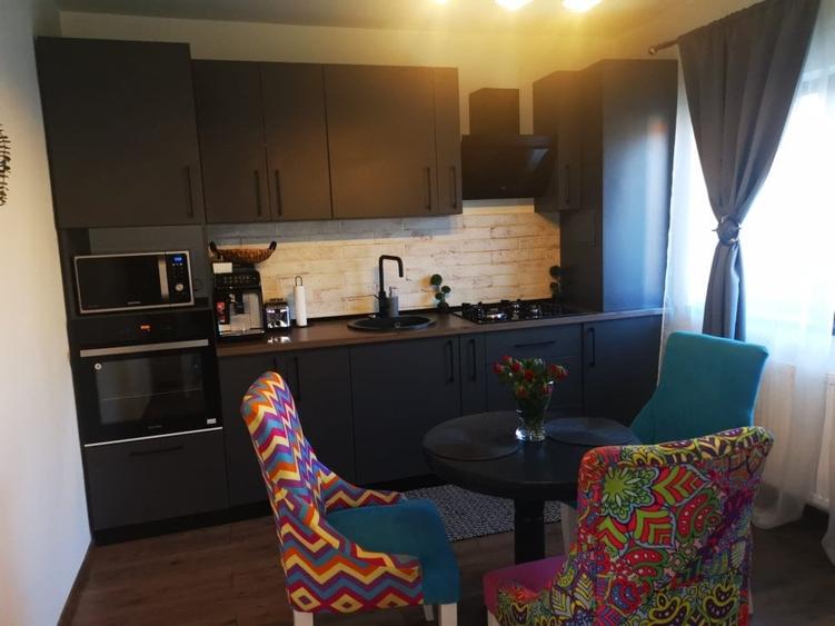 Duplex cu 4 camere cu Canalizare în Trivale