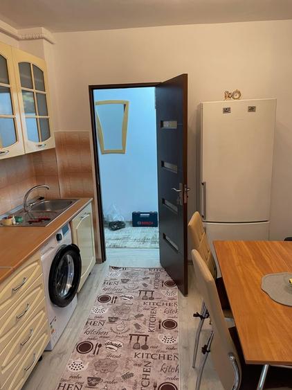 Apartament cu 2 camere decomandat în Vitrometan