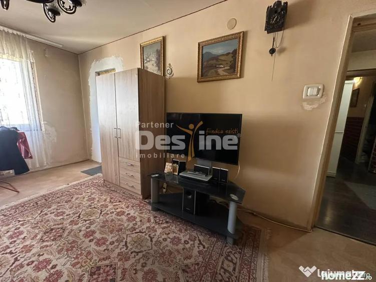 Apartament cu 3 camere decomandat, mobilat în Vitan