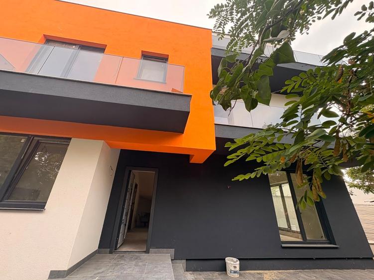 Duplex cu 4 camere cu Canalizare în Străulești