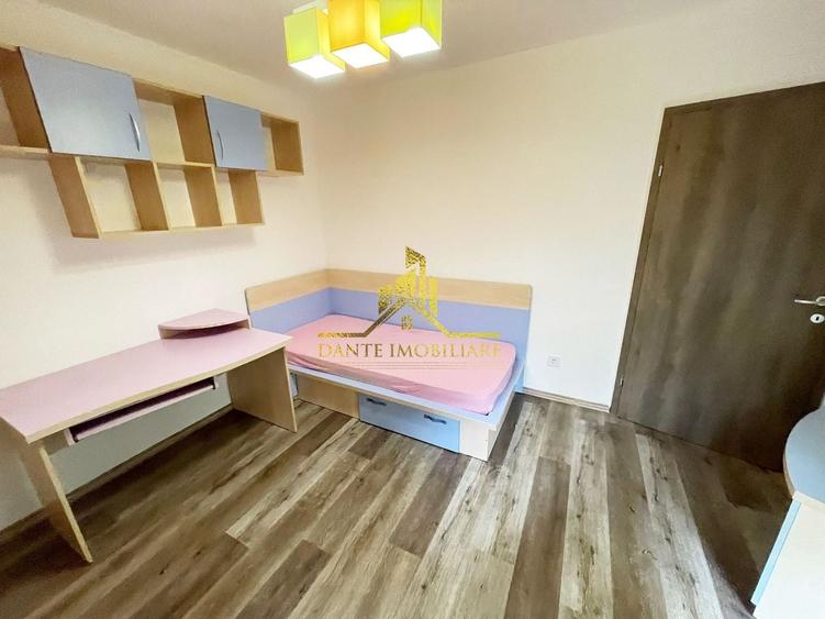 Apartament cu 3 camere semidecomandat, mobilat în Bună Ziua
