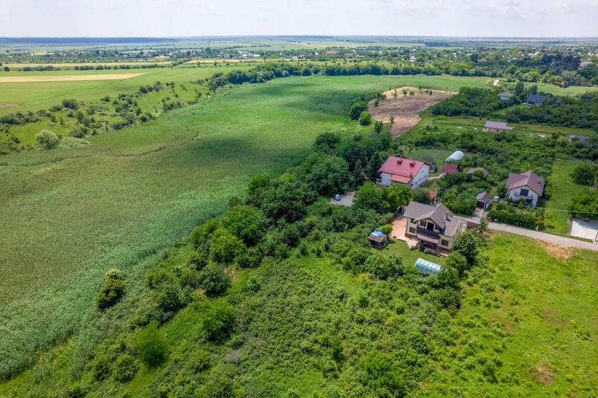 Teren Construcții intravilan de 5509 mp, în Periș