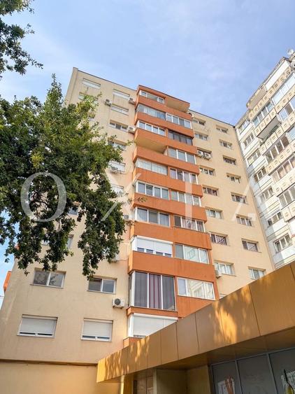 Apartament cu 3 camere decomandat, mobilat în Dacia